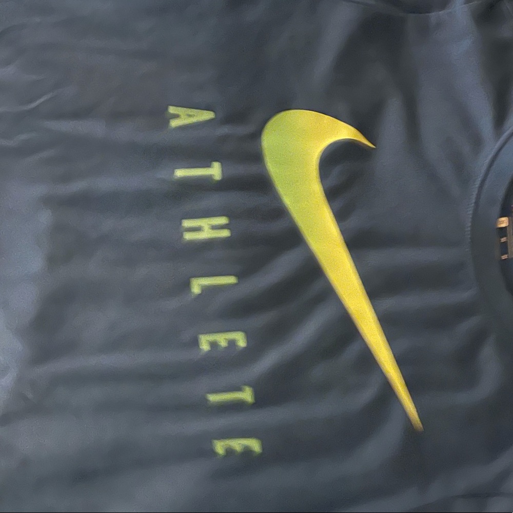 Barely worn - Picture 3 of 4